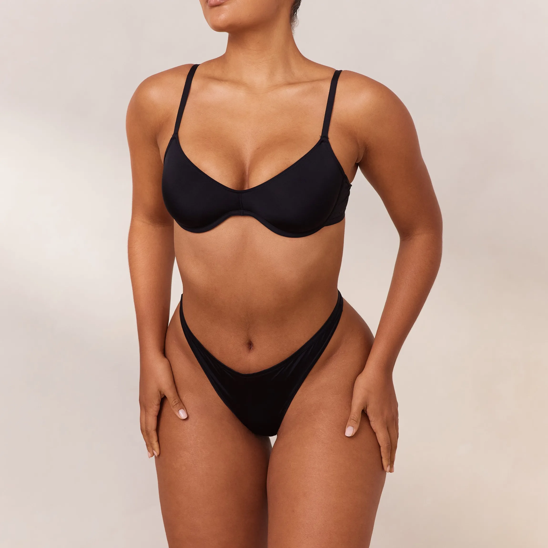 Barely There Plunge BH - Sort