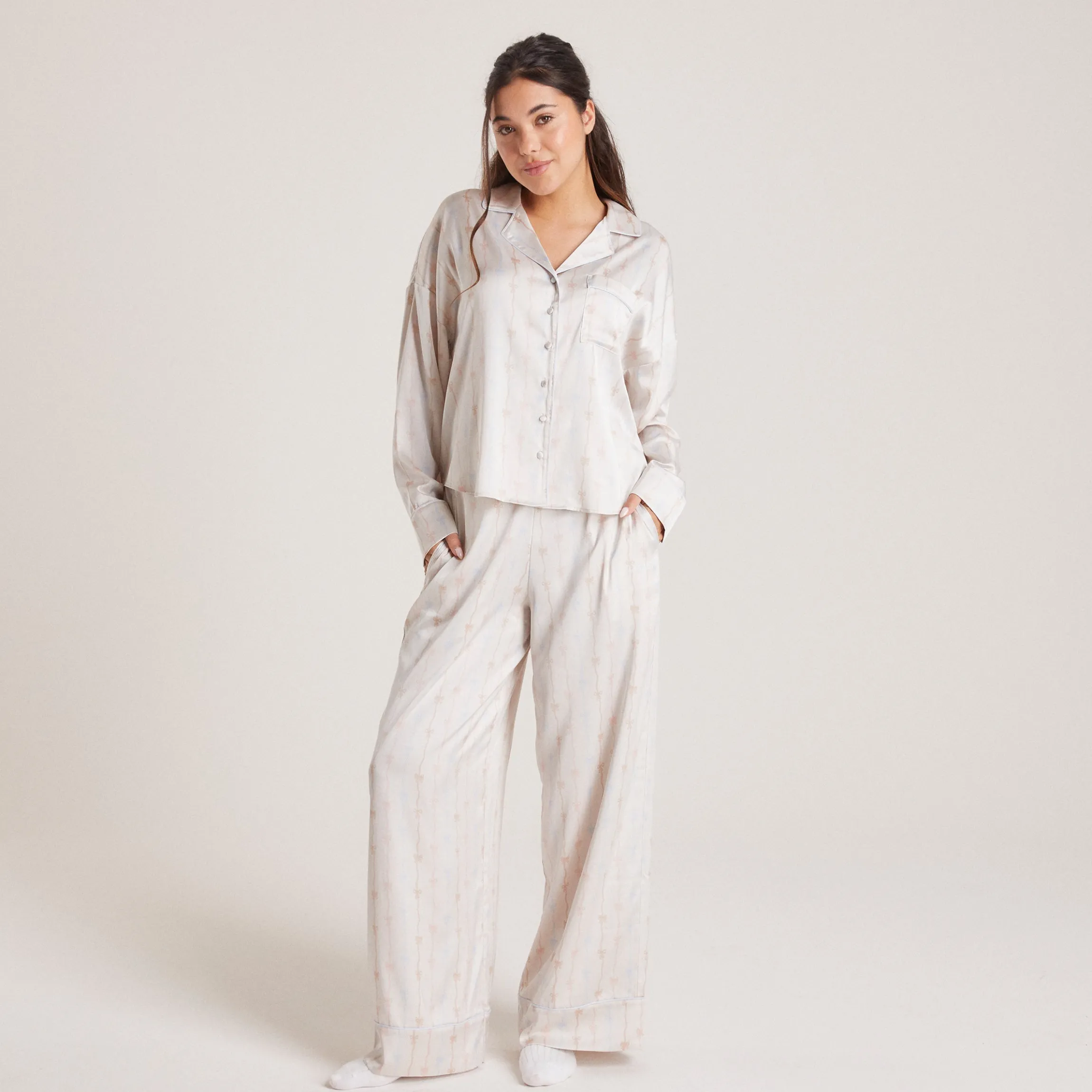 Bow Pyjama Skjorte i Satin - Perle