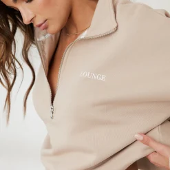 Essential Oversized Trøje med Kvart Lynlås - Sand