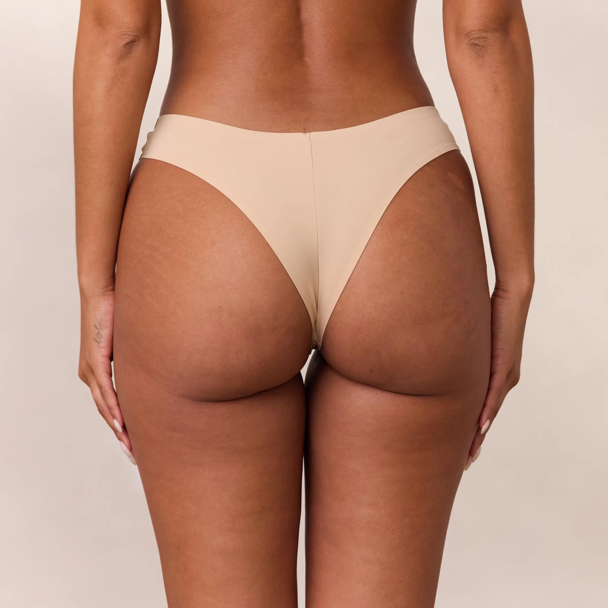 Everyday Form Brazilian Trusser - Sand