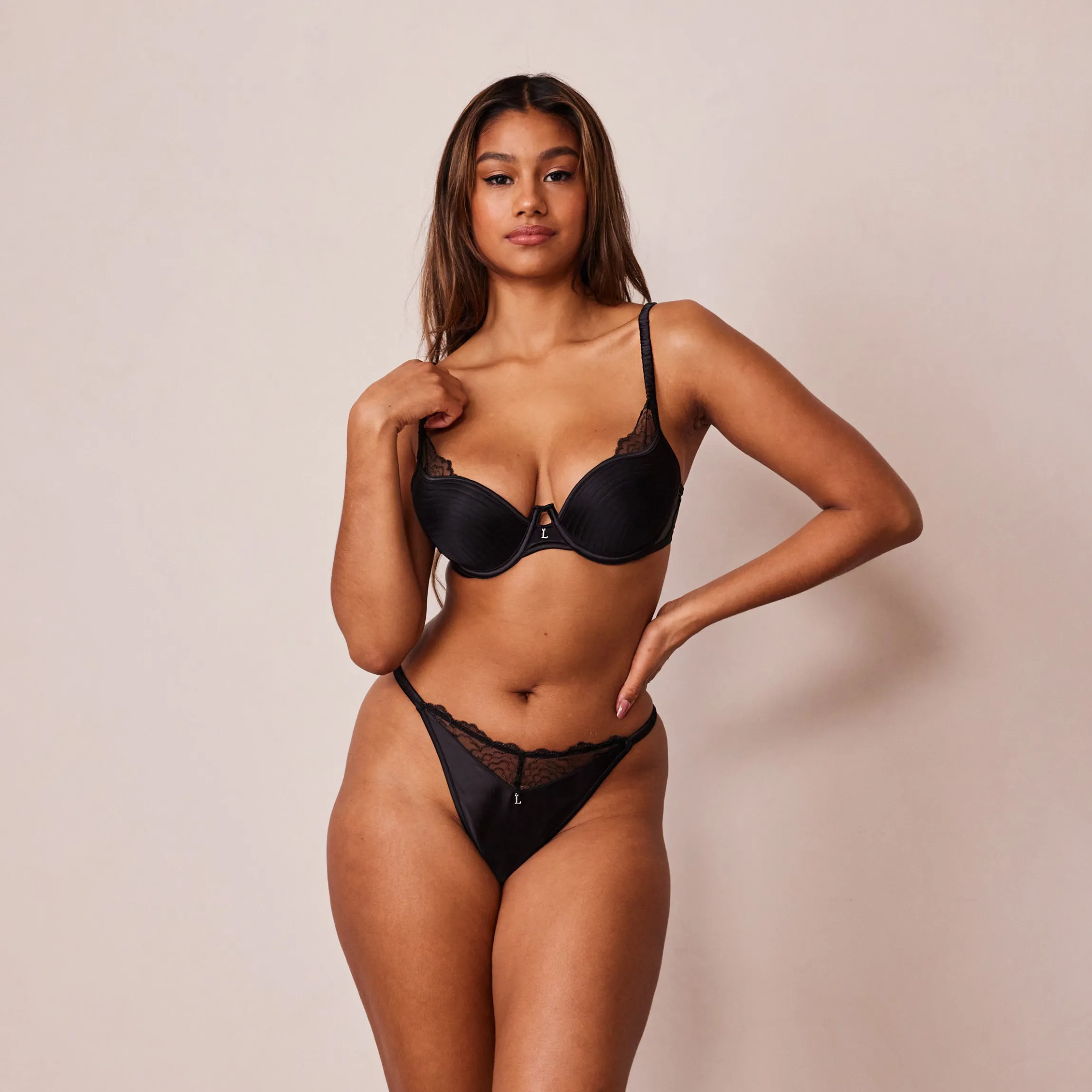 Quilted Lace Balcony BH - Sort