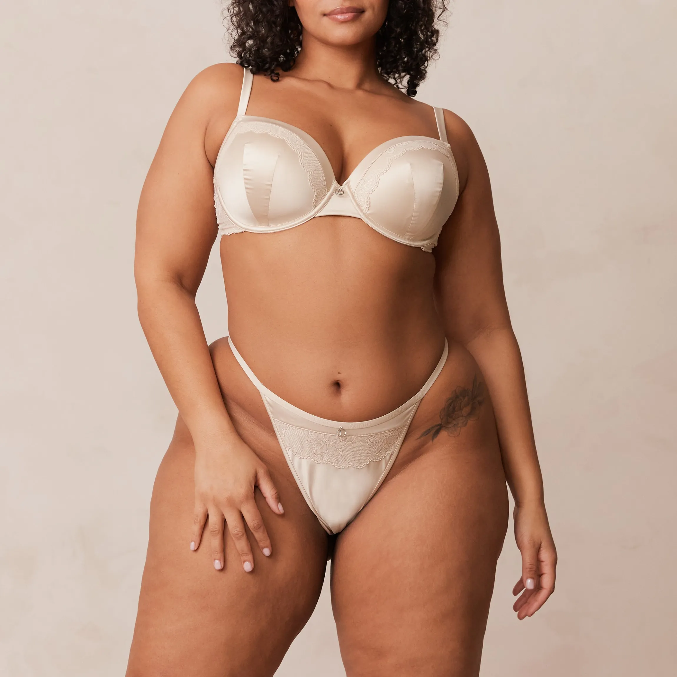 Soft Satin T-shirt BH - Latte