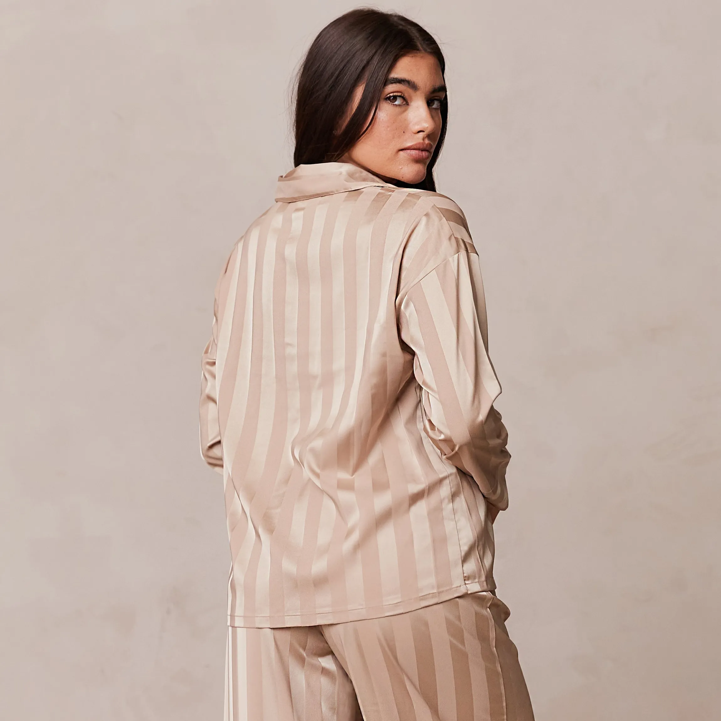 Striped Satin Pyjama Skjorte - Mink
