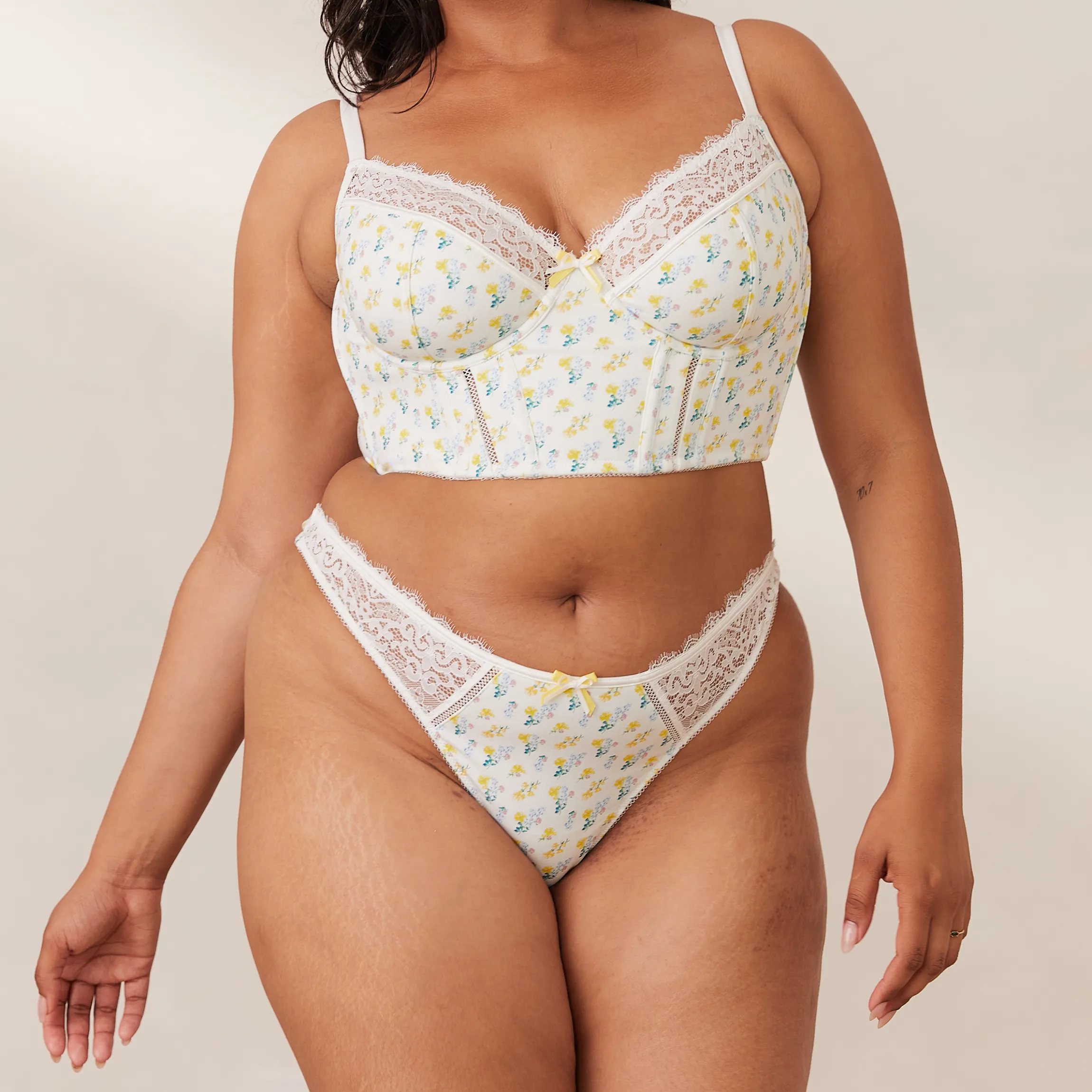 Sweet Longline BH - Hvid blomstret