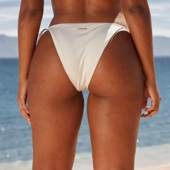 Tan Luxe Bikinitrusser - Creme