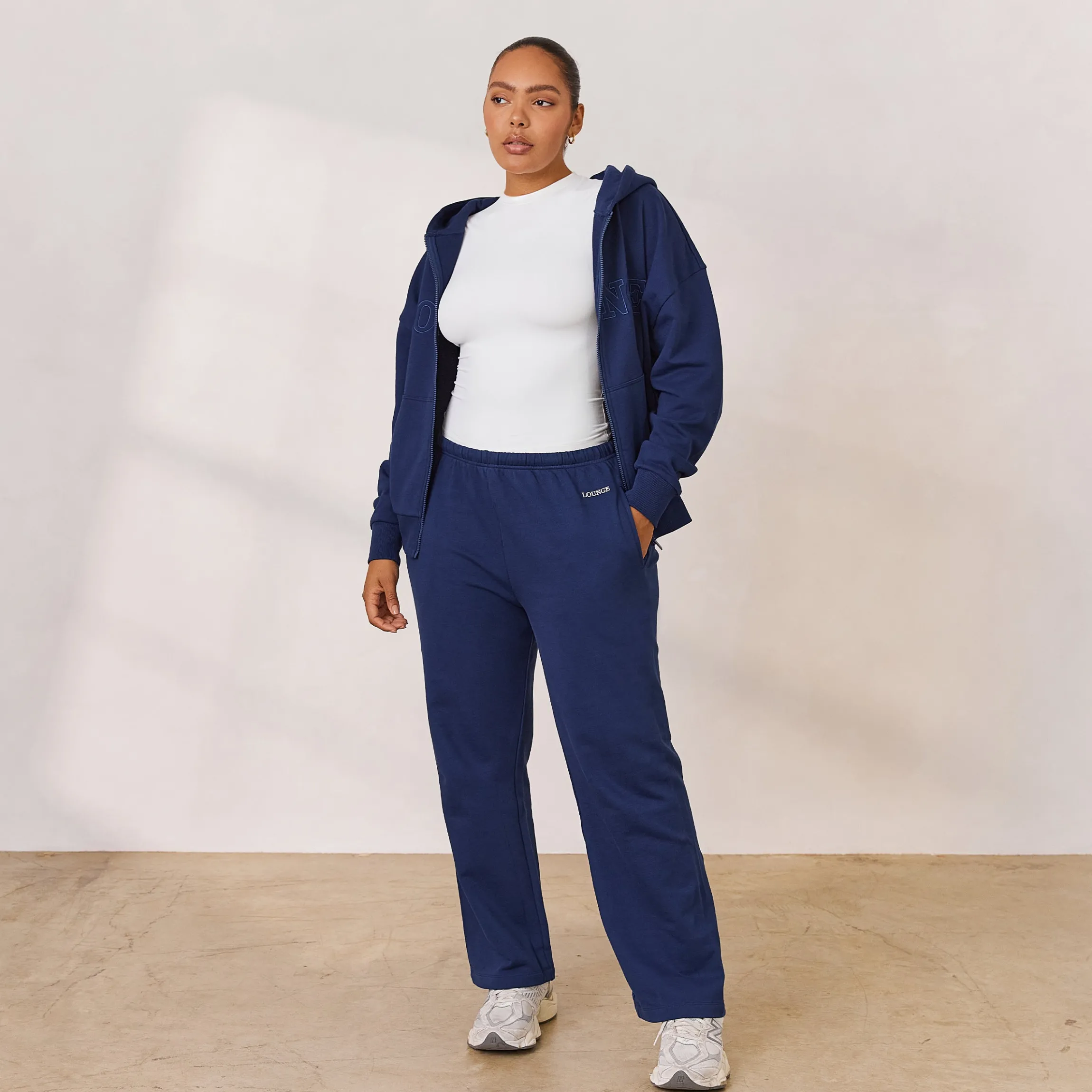 Varsity Tætsiddende T-Shirt - Hvid